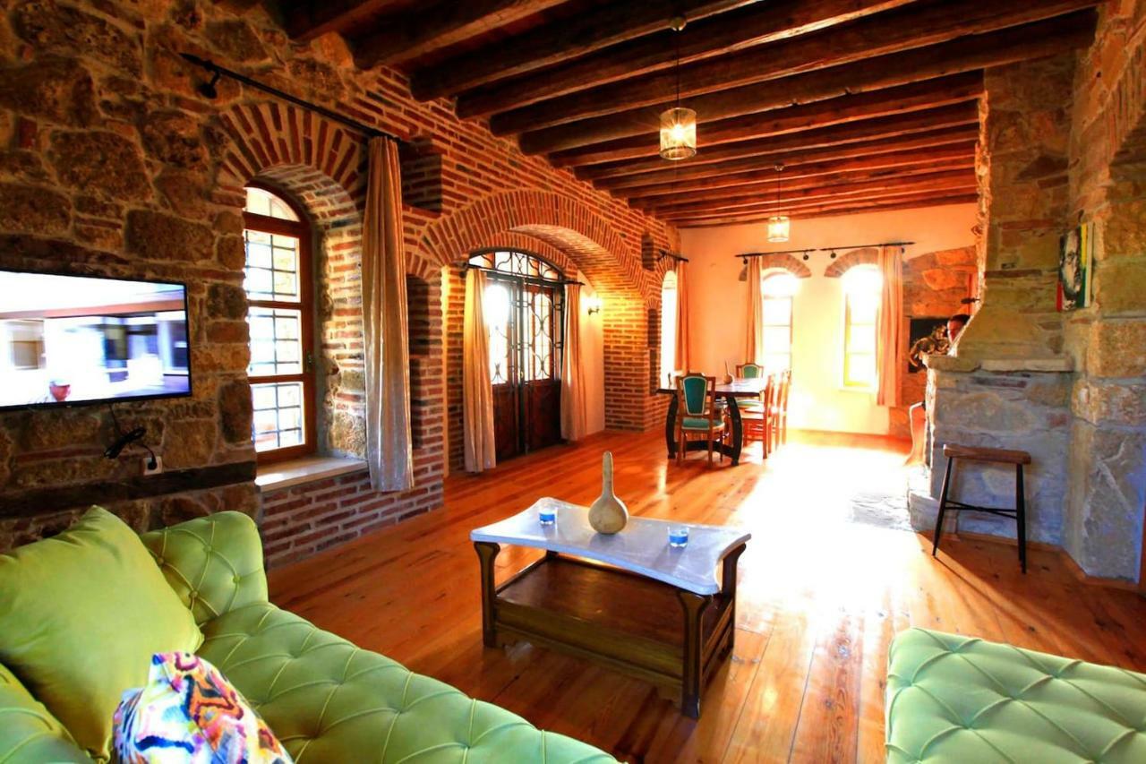 Side Cottagehause Екстериор снимка