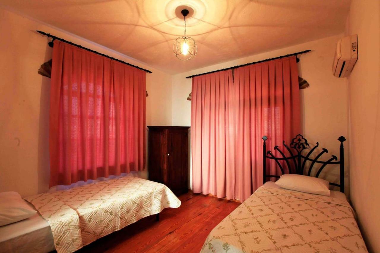 Side Cottagehause Екстериор снимка